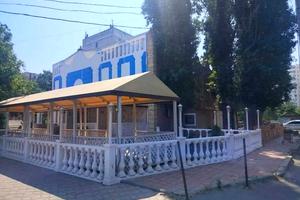 комерційна за адресою Левітана вул., 1