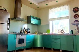 дом по адресу Курортна