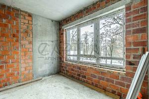 комерційна за адресою Мальовнича вул., 3