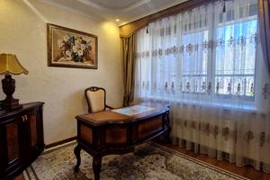 будинок за адресою Драгоманова вул., 76