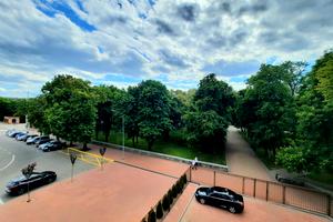 квартира за адресою площа Перемоги, 1