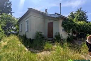 будинок за адресою с. Милування, Миру, 80
