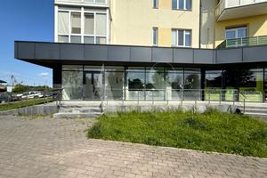 комерційна за адресою Весняна вул., 18