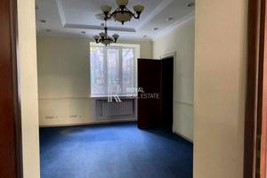 коммерческая по адресу Леси Украинки бульв., 7
