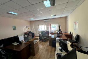 комерційна за адресою Ямська вул., 72