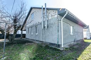 дом по адресу Центральна, 1