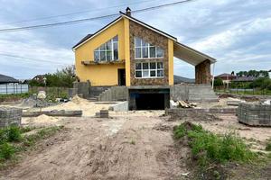 будинок за адресою В'ячеслава Липинського вул. (Галини Буркацької), 75