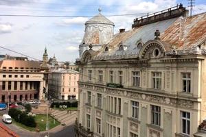 комерційна за адресою Свободи просп. (), 4