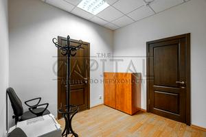 комерційна за адресою Київ, Оболонська вул., 21