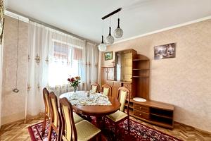 квартира за адресою Максима Залізняка вул., 12