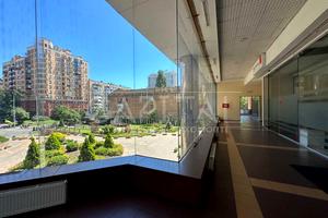 комерційна за адресою Жилянська вул., 59