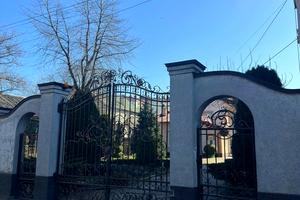 будинок за адресою Молодіжна вул., 43Б