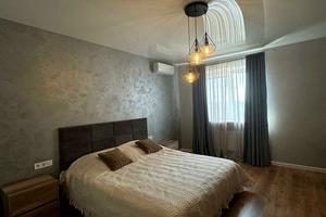 квартира за адресою Мостобудівників вул., 18