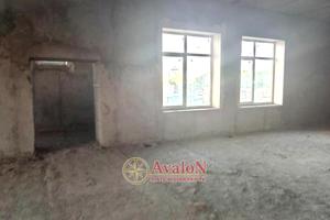 комерційна за адресою Академіка Сахарова вул., 20