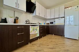 квартира за адресою Курсанта Єськова вул., 26
