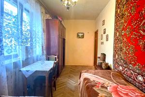 квартира за адресою Квітнева вул., 3