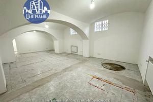 комерційна за адресою Театральна пл., 1