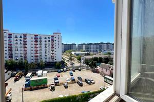 квартира за адресою Олександра Довженка вул., 25б