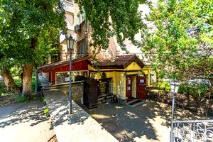 комерційна за адресою Дегтярівська вул., 26