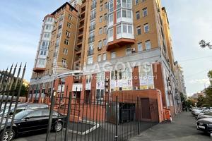 комерційна за адресою Почайнинська вул., 70