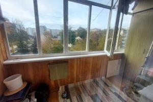 квартира за адресою Тролейбусна вул., 8