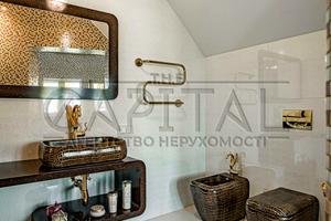 будинок за адресою Центральна, 3