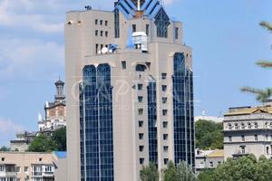 комерційна за адресою Шовковична вул., 42