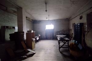 комерційна за адресою Центральна, 27