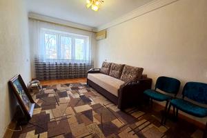 квартира за адресою Космонавтів вул., 6