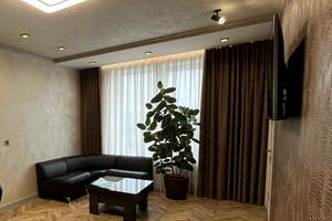 квартира по адресу Луговская ул., 248