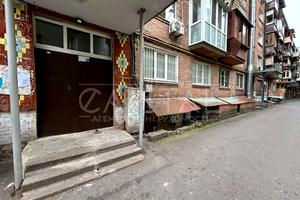 комерційна за адресою Білоруська вул., 10-18