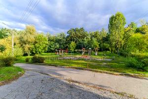 комерційна за адресою Зеленого Клину вул. (Уссурійська), 2