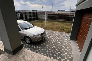 будинок за адресою с. Драгомирчани, Бандери, 56