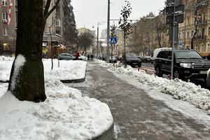 комерційна за адресою Пирогова вул., 2