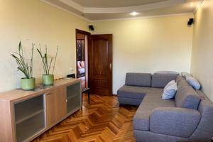 квартира за адресою Композитора Лятошинського вул., 8