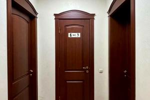комерційна за адресою Варязький пров., 8