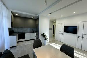 квартира за адресою Сім'ї Кульженків вул. (Петра Дегтяренка), 31-Б