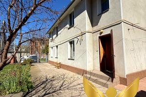 будинок за адресою Арсенія Тарковського вул. (Володарського), 33