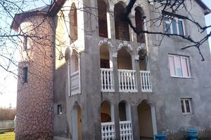 будинок за адресою Карпатської України вул. (Юрія Гагаріна), 45