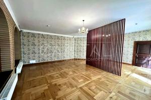 комерційна за адресою Жилянська вул., 72-А