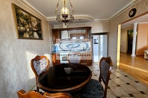 квартира по адресу Святотроїцька ул., 94