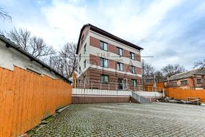 комерційна за адресою Луганська вул., 11