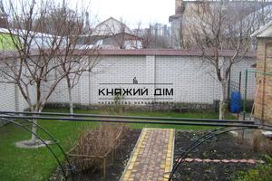 будинок за адресою Кринична вул., 12
