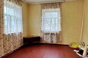 будинок за адресою с. Червона Чагарівка, центральна
