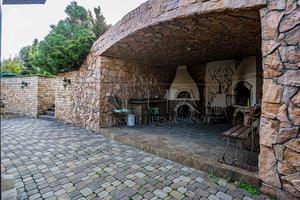 будинок за адресою с. Вишеньки, Центральна, 3