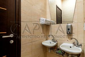 комерційна за адресою Польова вул., 33