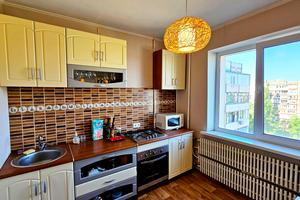 квартира за адресою Металургів просп., 4