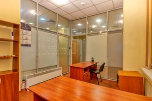 комерційна за адресою Анни Ахматової вул., 35