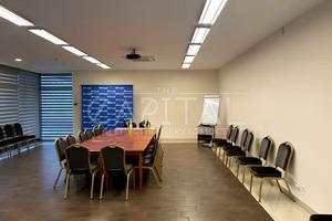 комерційна за адресою Федора Ернста вул., 3Б