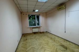 комерційна за адресою Михайла Бойчука вул. (Кіквідзе), 4